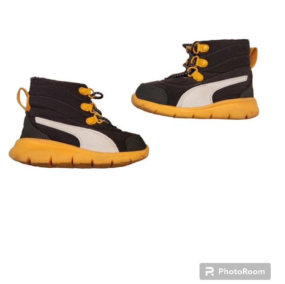 Puma Infant Soft Boot Dark Grey and Yellow Warm Fleece Lined Size 5C - Picture 1 of 10